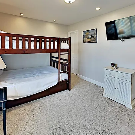 Regency Cabanas #G16